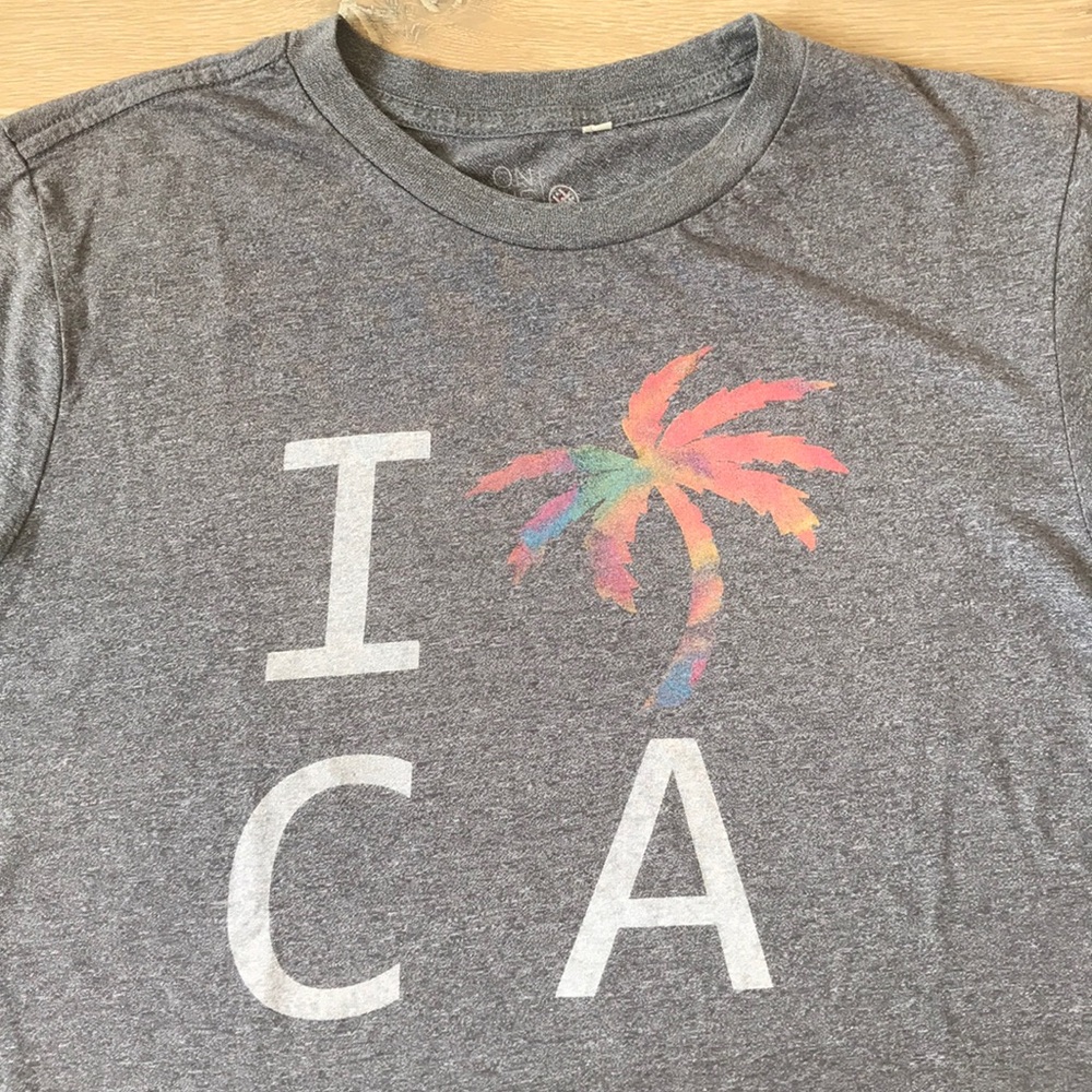 I 🌴 CA T-Shirt Men’s Small